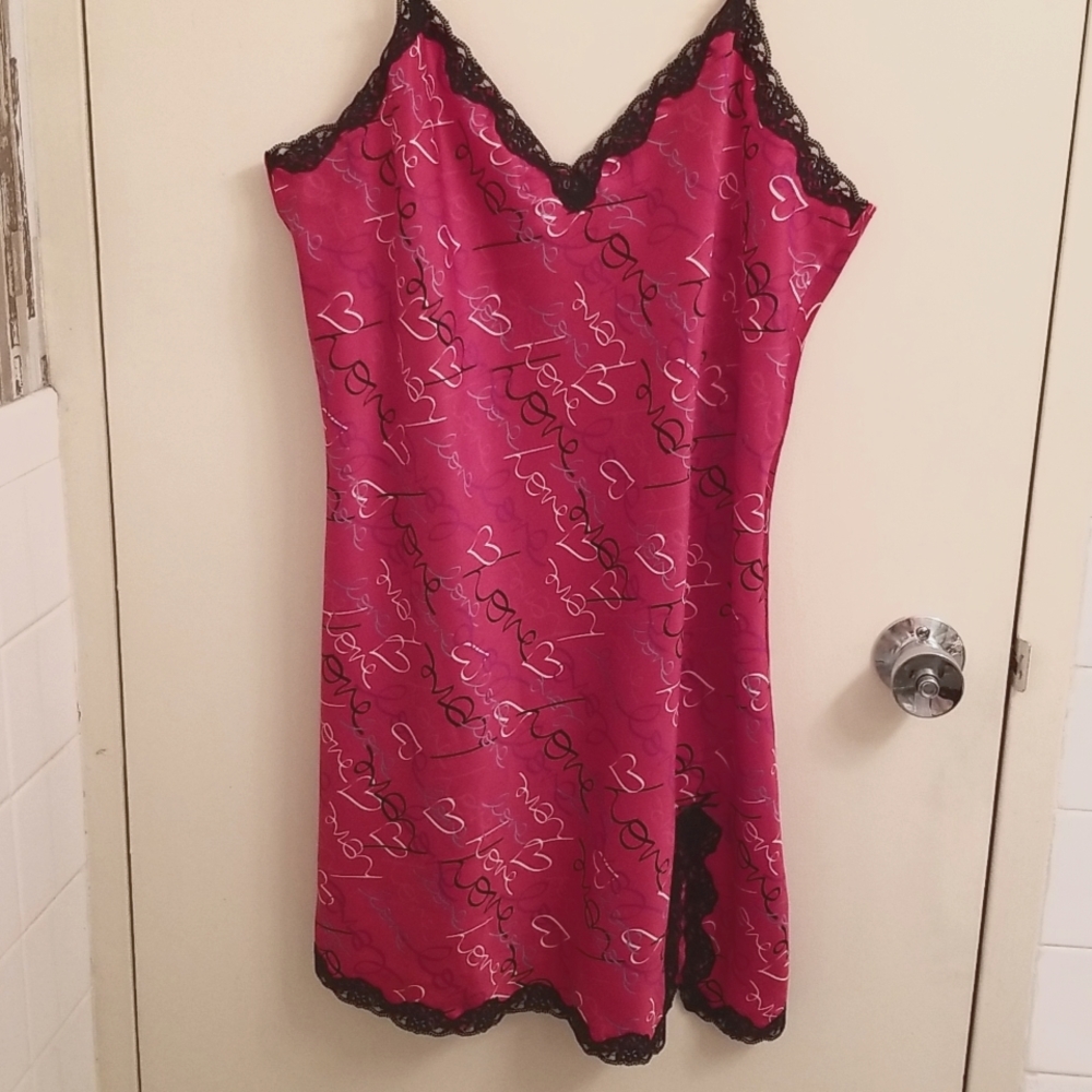 Secret Treasures Red, Black, & White Love Print Chemise, XL (16-18)